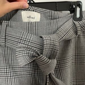 aritzia wilfred plaid tie front pants grey, sz 8